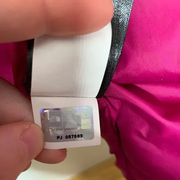 The North Face women’s hot pink Tyndall 550 Down mid-length puffer jacket Medium - Picture 14 of 16